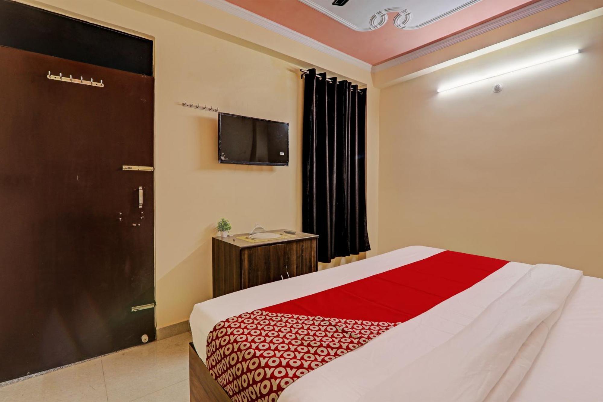 Super Hotel O Fort Inn 勒克瑙 外观 照片