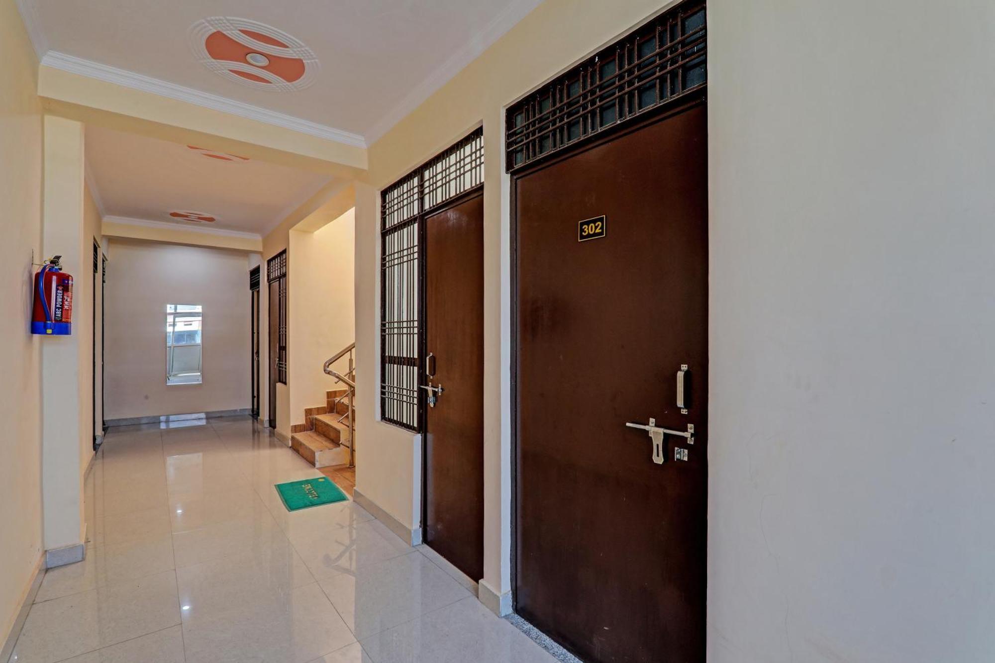 Super Hotel O Fort Inn 勒克瑙 外观 照片