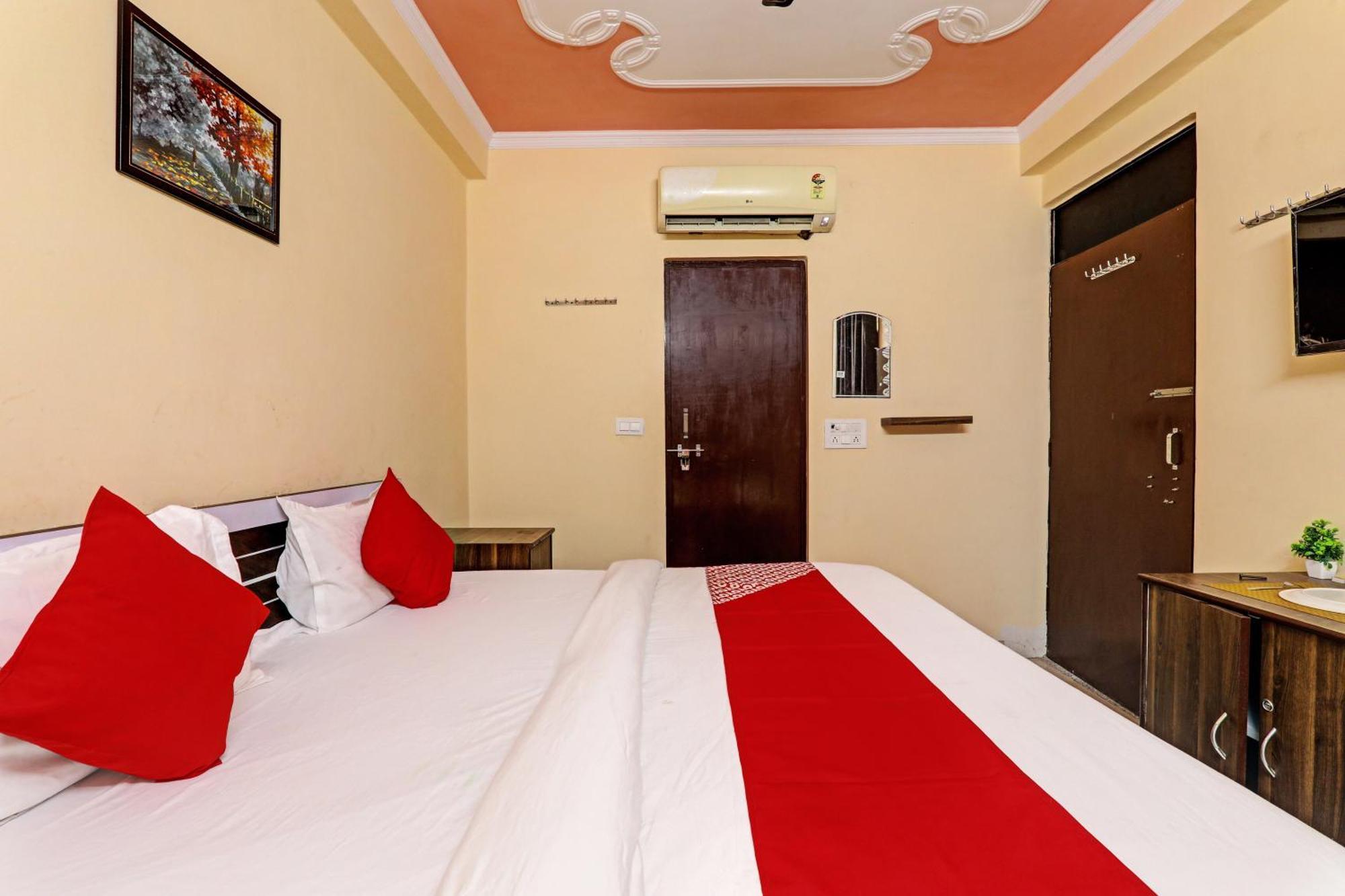 Super Hotel O Fort Inn 勒克瑙 外观 照片