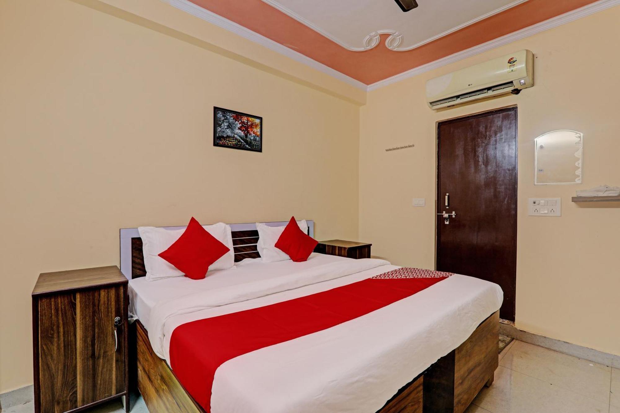 Super Hotel O Fort Inn 勒克瑙 外观 照片