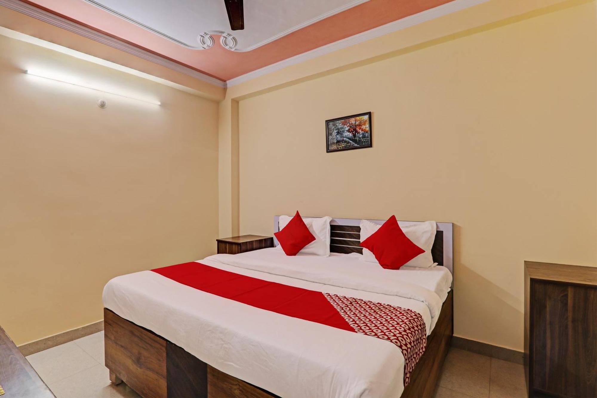 Super Hotel O Fort Inn 勒克瑙 外观 照片